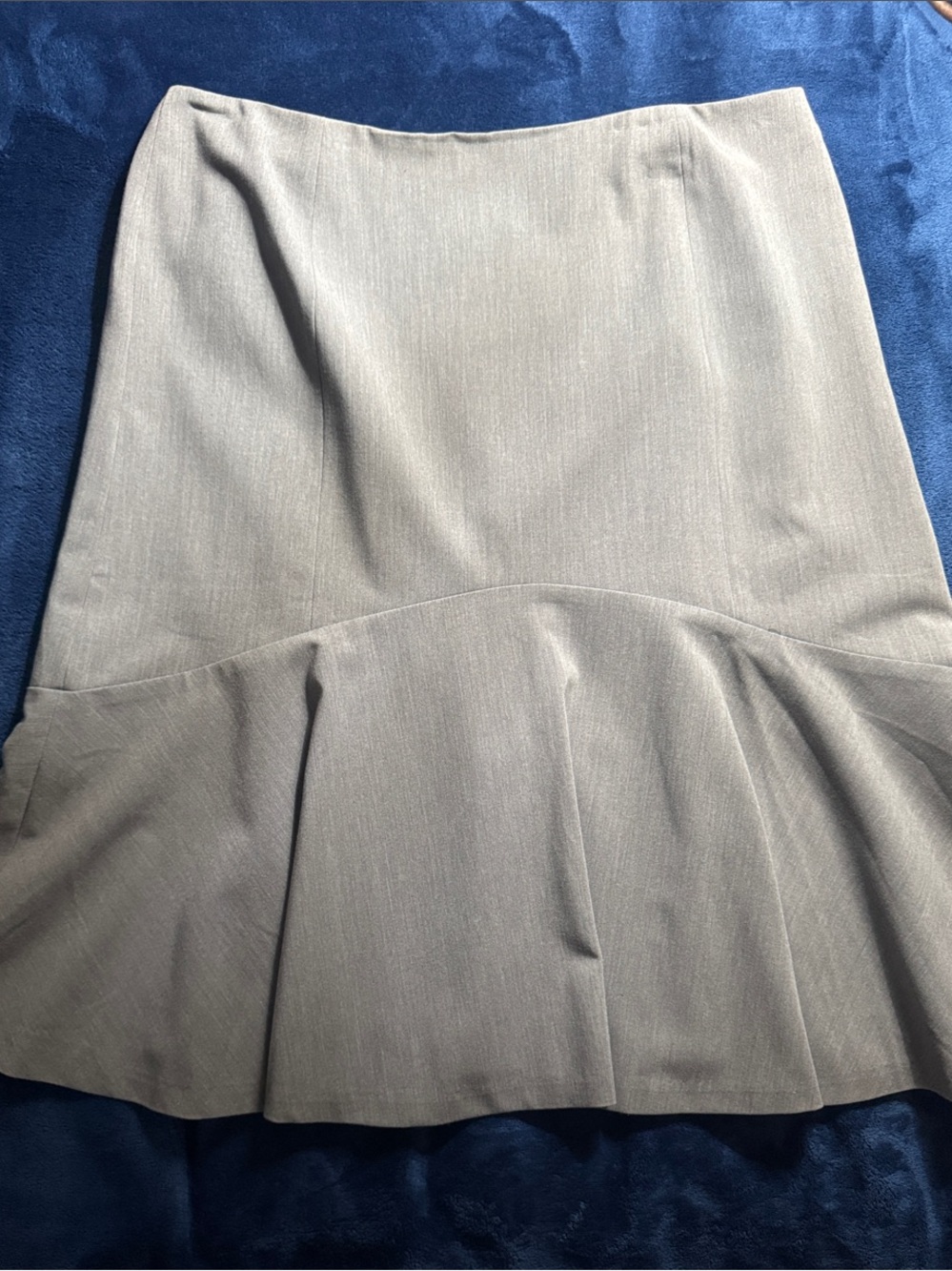 Classic Gray Flared Hem Women's Skirt